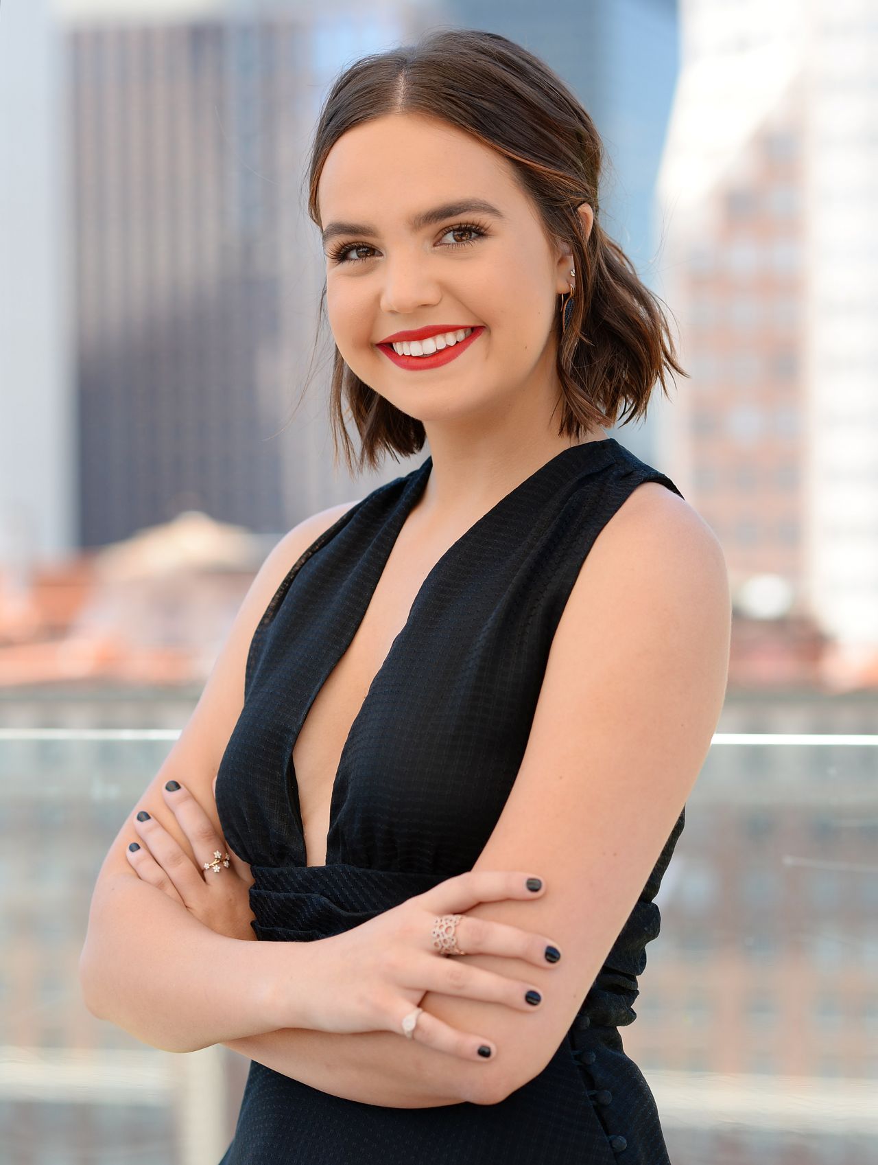 How tall is Bailee Madison?